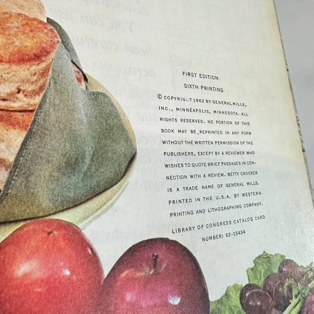 Vintage 1962 Betty Crocker's New Good and Easy Cook Book First Edition Spiral
